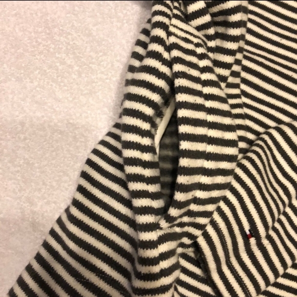 Tommy Hilfiger Pullover Sweater - Picture 3 of 5